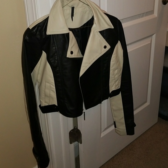 A&H Black and Cream Leather jacket (S) - Picture 1 of 1